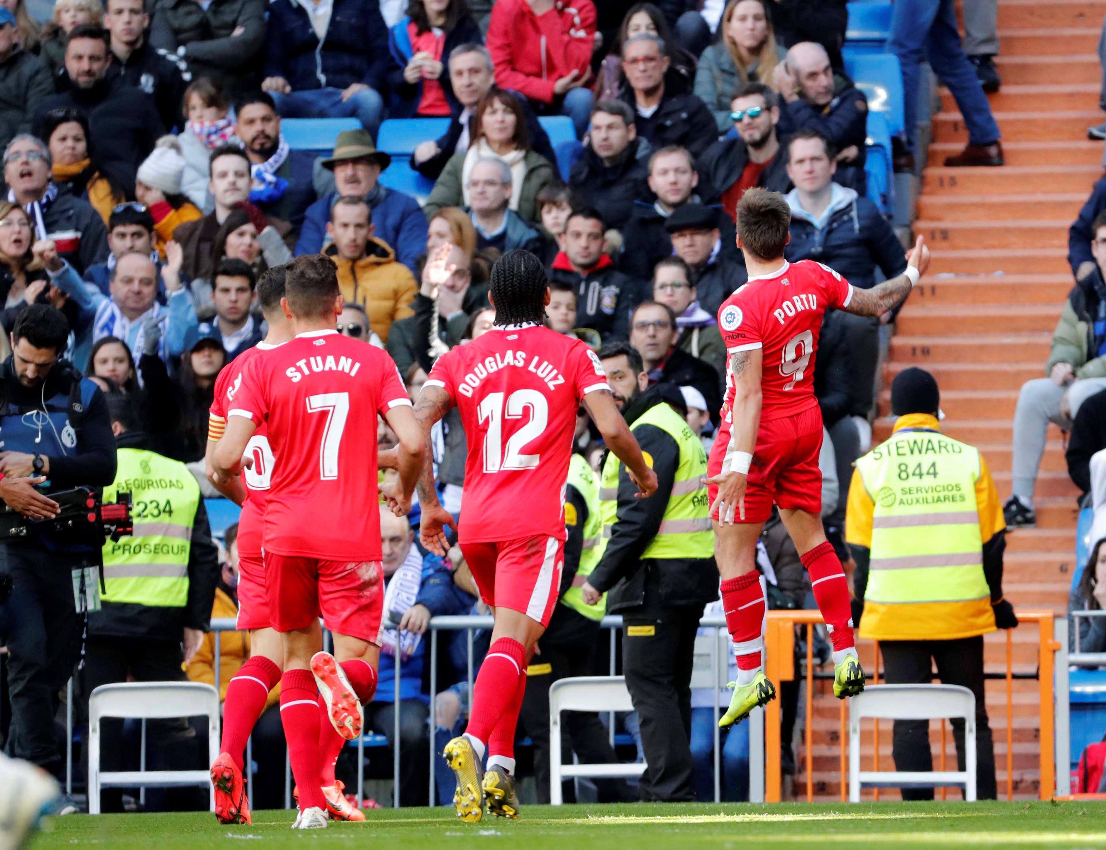 展开了一项 展开了一项